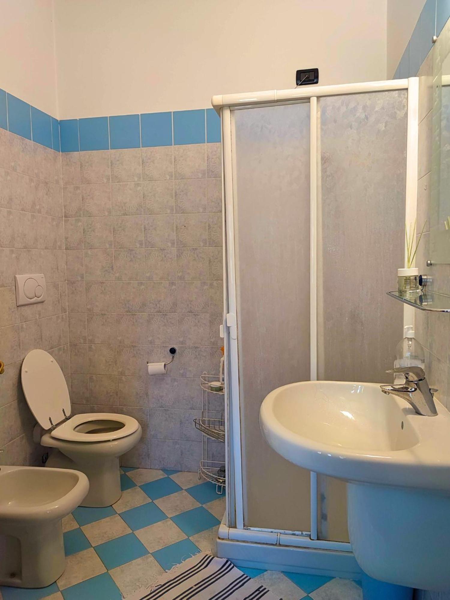 Standard Einzelzimmer mit Gemeinschaftsbad
